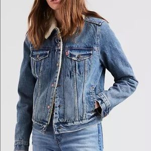 Levi’s Women’s Original Sherpa Trucker Jacket